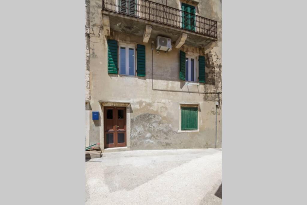 Apartment Esa Komiža المظهر الخارجي الصورة