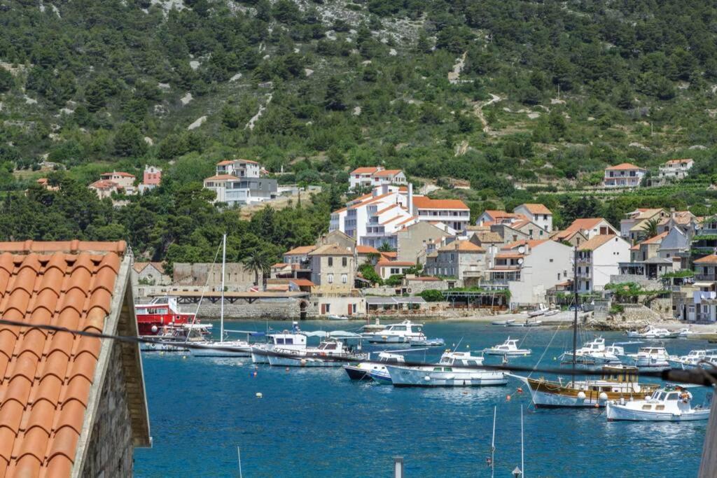 Apartment Esa Komiža المظهر الخارجي الصورة