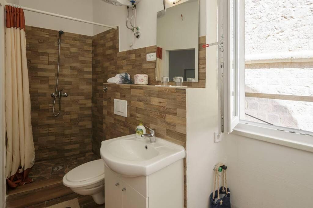 Apartment Esa Komiža المظهر الخارجي الصورة